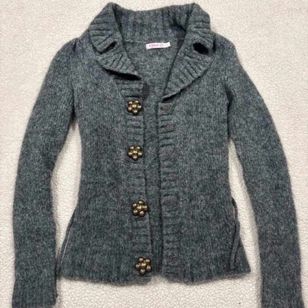 Anna Gray Knit Cardigan with flower buttons